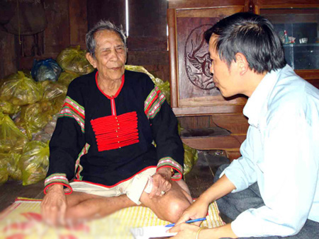 AmaKong và chuyện tình trắc trở với ba người vợ